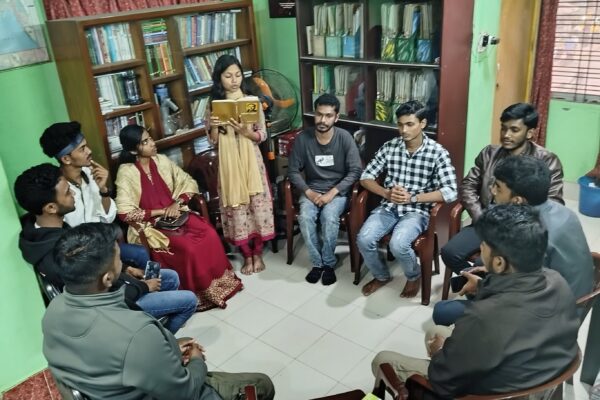 মহাকবি মাইকেল মধুসূদন দত্তের ২০১ তম জন্মদিন উপলক্ষে সাতক্ষীরা বন্ধুসভার পাঠচক্র।