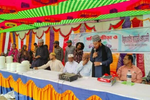কলারোয়ার ঐতিহ্যবাহী ইক্করা চাইল্ড ও মাদ্রাসায় আয়োজিত বার্ষিক ক্রীড়া প্রতিযোগিতা ও চড়ুইভাতি অনুষ্ঠিত হয়েছে