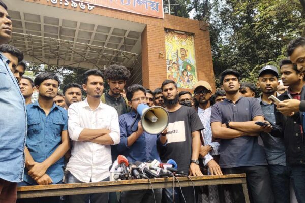 মুসল্লীদের কথা ভেবে কর্মসূচি পাল্টে “ব্লকেড ঢাকা টু নর্থ সিটি”