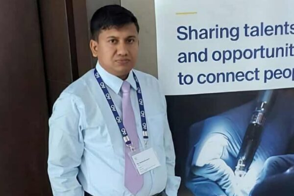 দেশের সেরা স্পাইন সার্জনদের একজন — ডাঃ মো. মাহমুদুল হাসান পলাশ